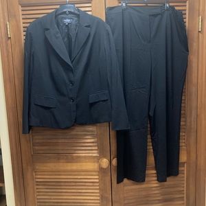 Evan Picone Black Suit
